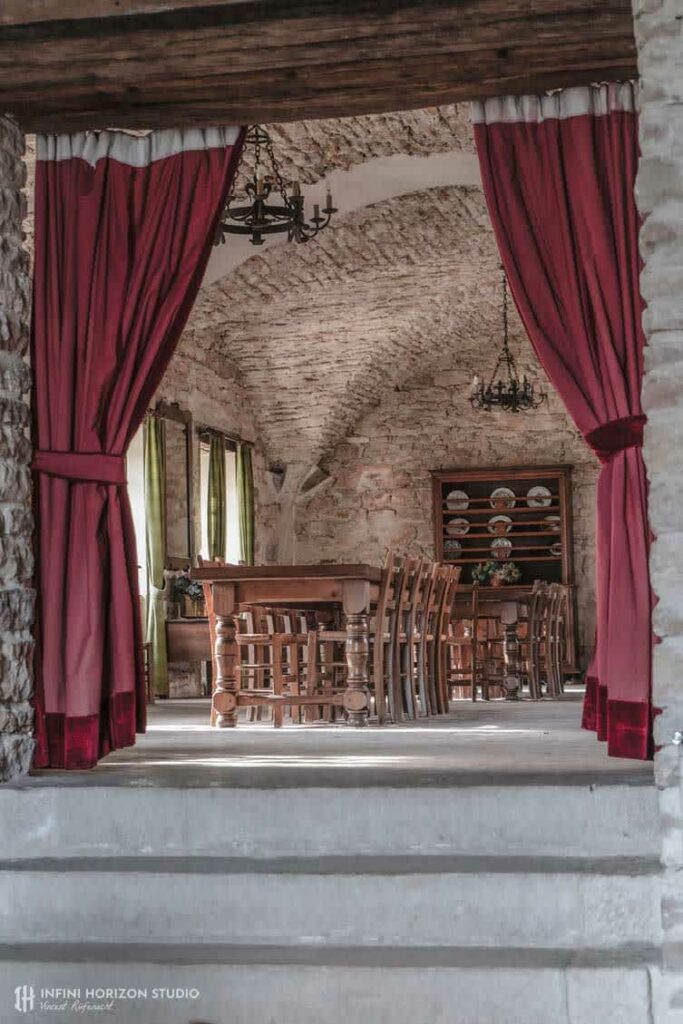 Photographie du Patrimoine de Bourgogne, le château de Savigny-lès-Beaune en Côte d'Or